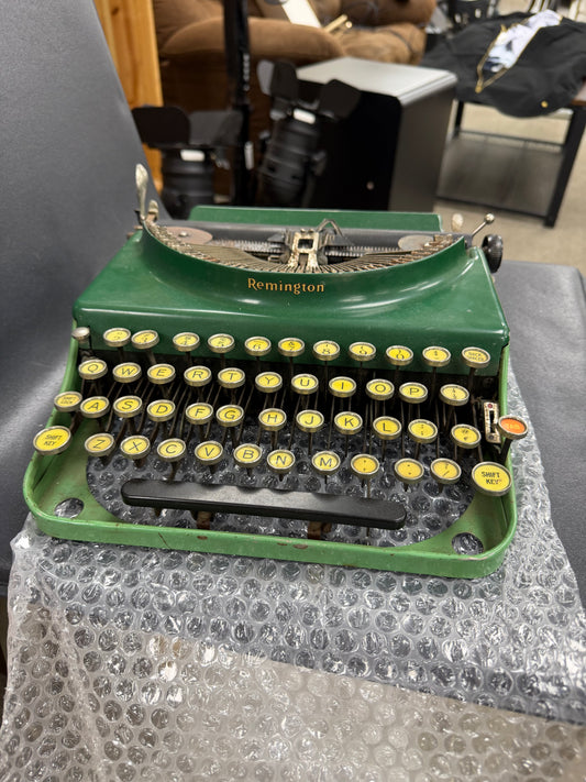 Vintage Remington Portable Typewriter – Green Collectible Model